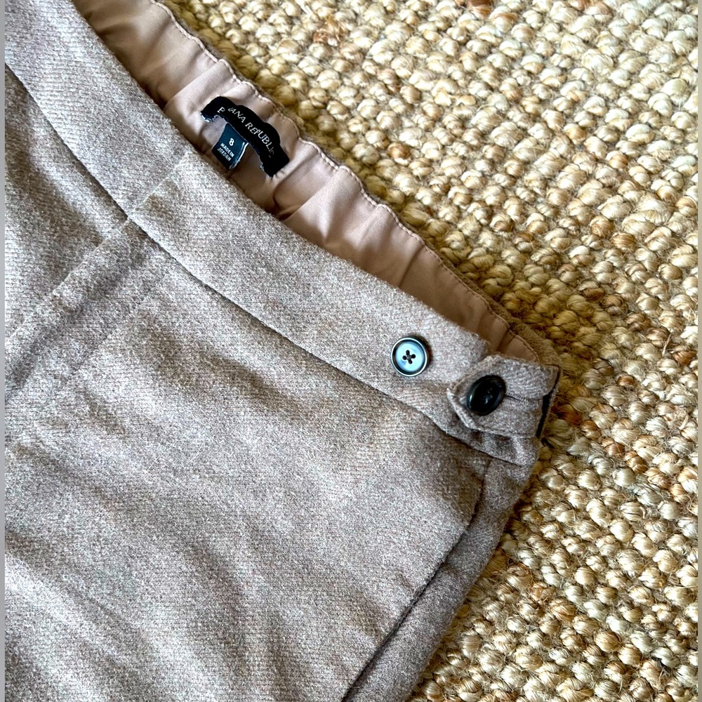 Banana Republic lined wool dress pant with button detail